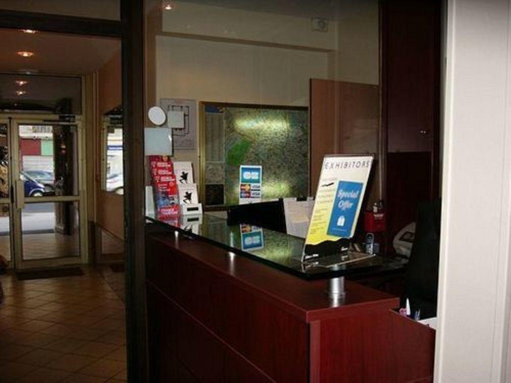 Hotel Hipotel Voltaire Bastille Parigi