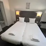 Hipotel Voltaire Bastille 3*
