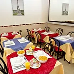 Hotel Hipotel Voltaire Bastille