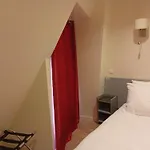 Hipotel Voltaire Bastille 3* Paris