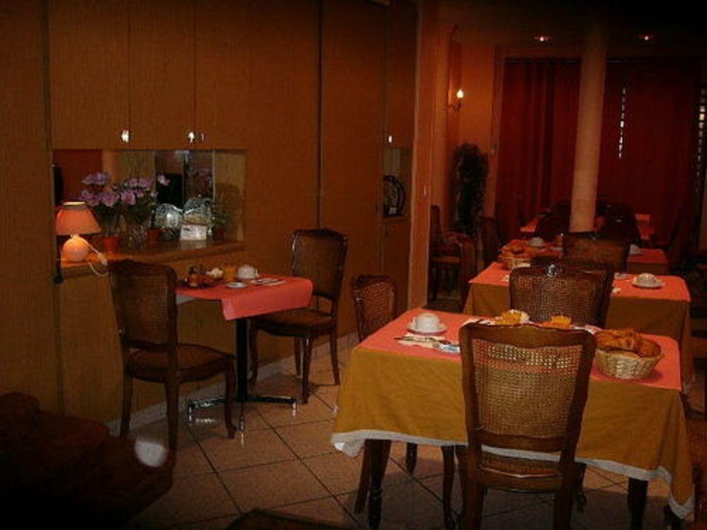 Hotel Hipotel Voltaire Bastille