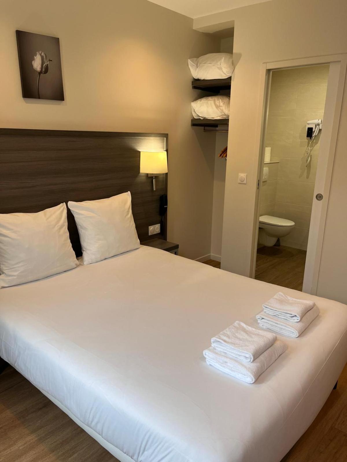 Hipotel Voltaire Bastille Hotel