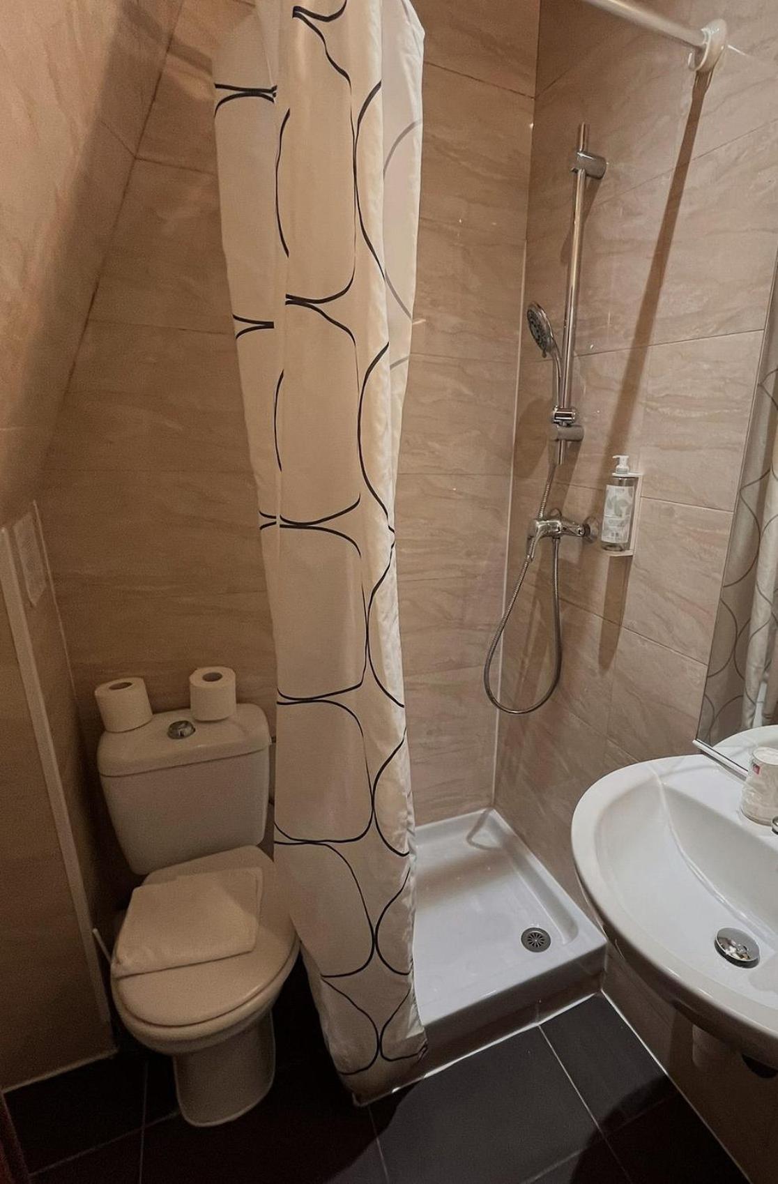 Hotel Hipotel Voltaire Bastille Parigi